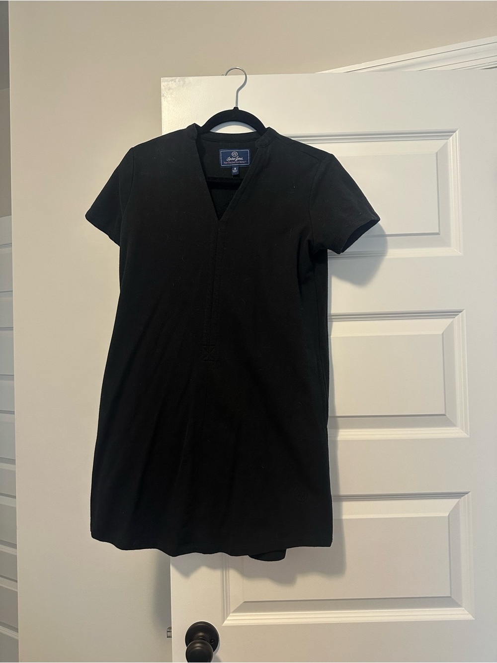 Lauren James Black V-Neck Short Sleeve Dress